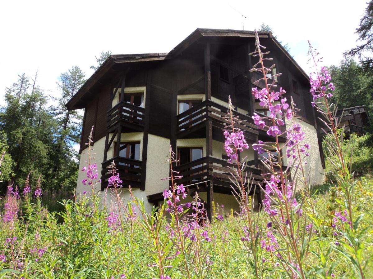 לז אור Chalet Les Arolles מראה חיצוני תמונה