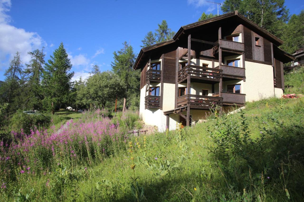 לז אור Chalet Les Arolles מראה חיצוני תמונה
